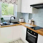 Daire Cosy & Chic Dog Friendly Apartment,