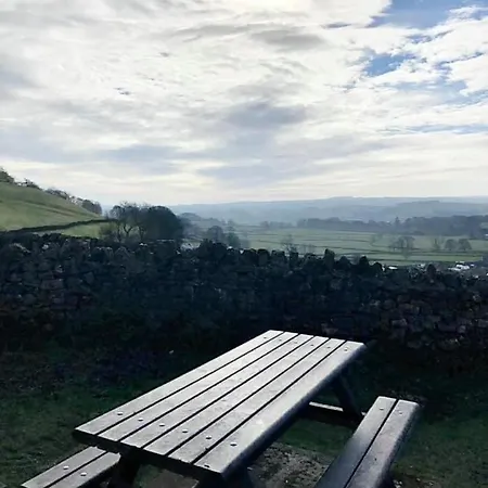 Cosy & Chic Dog Friendly Apartment,