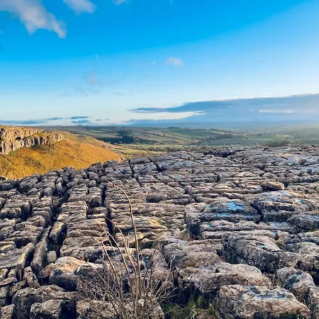 Cosy & Chic Dog Friendly Apartment,