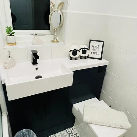 Cosy & Chic Dog Friendly Apartment, * Settle
