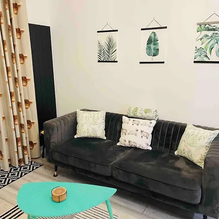 Cosy & Chic Dog Friendly Apartment, * Settle